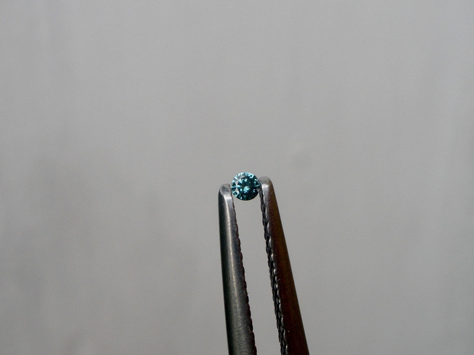 Blue diamond loose round 1.5mm PinnacleDiamonds